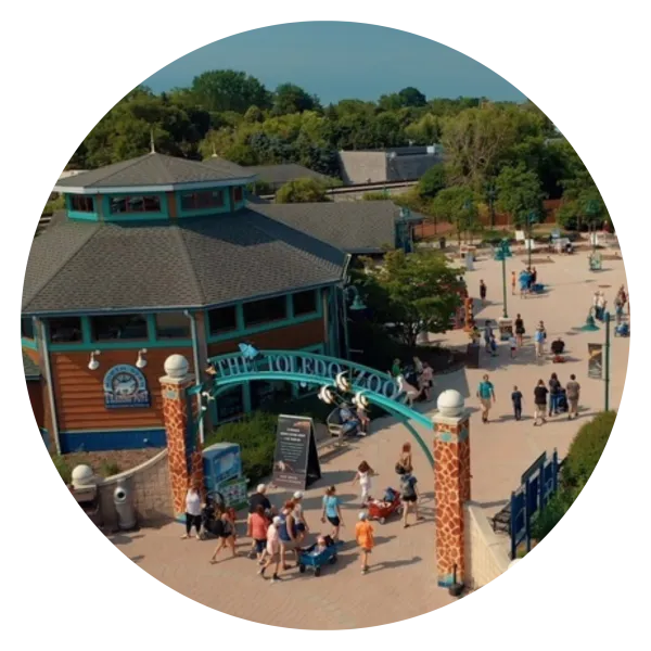 Photo of the entrance gate to the Toledo Zoo and Aquarium